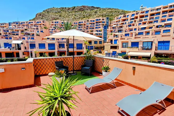 Solárium con vistas a la urbanización